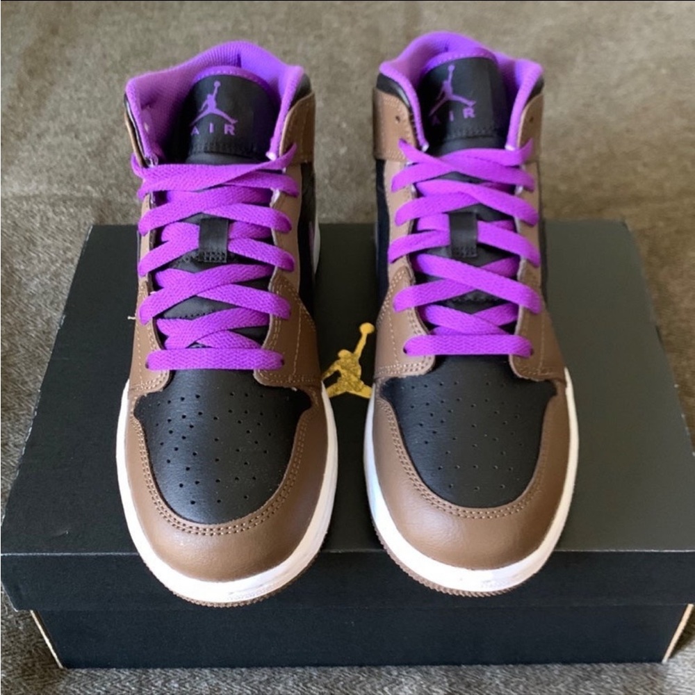 Jordan Mid-Top Sneakers Brown Black Purple - Picture 10 of 13
